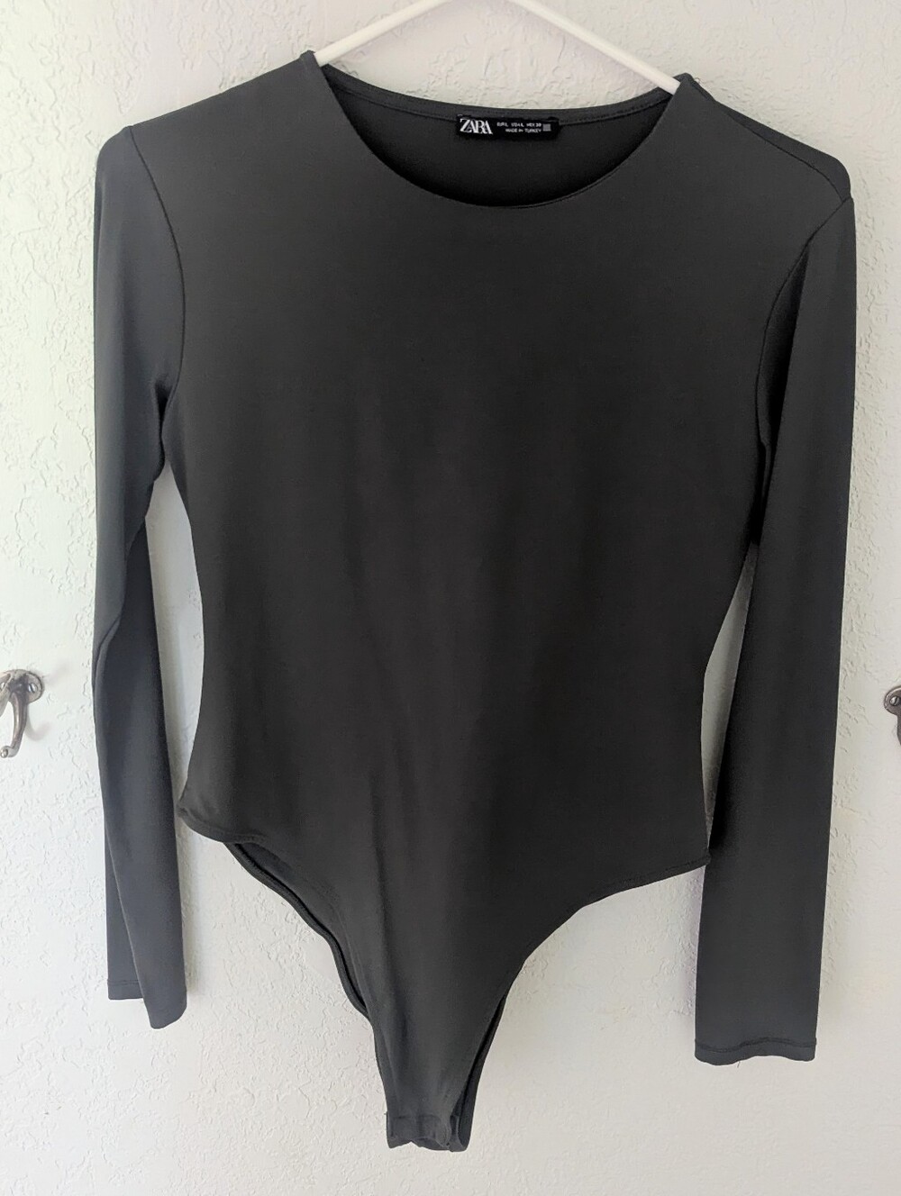 Zara Olive Green Long-Sleeve Seamless Bodysuit Size Large